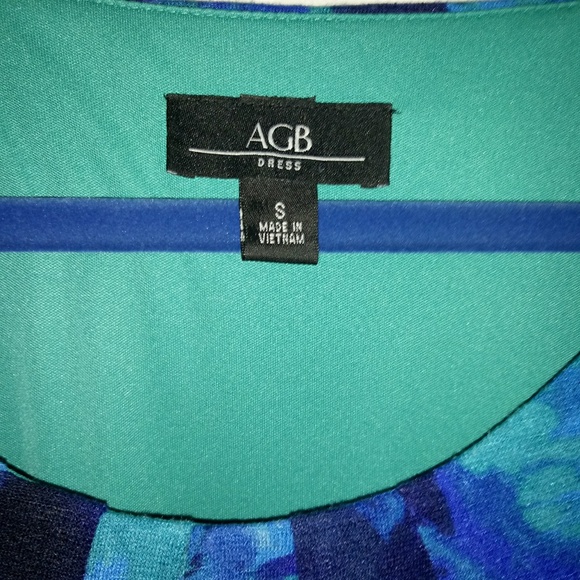 Dress - Picture 3 of 3